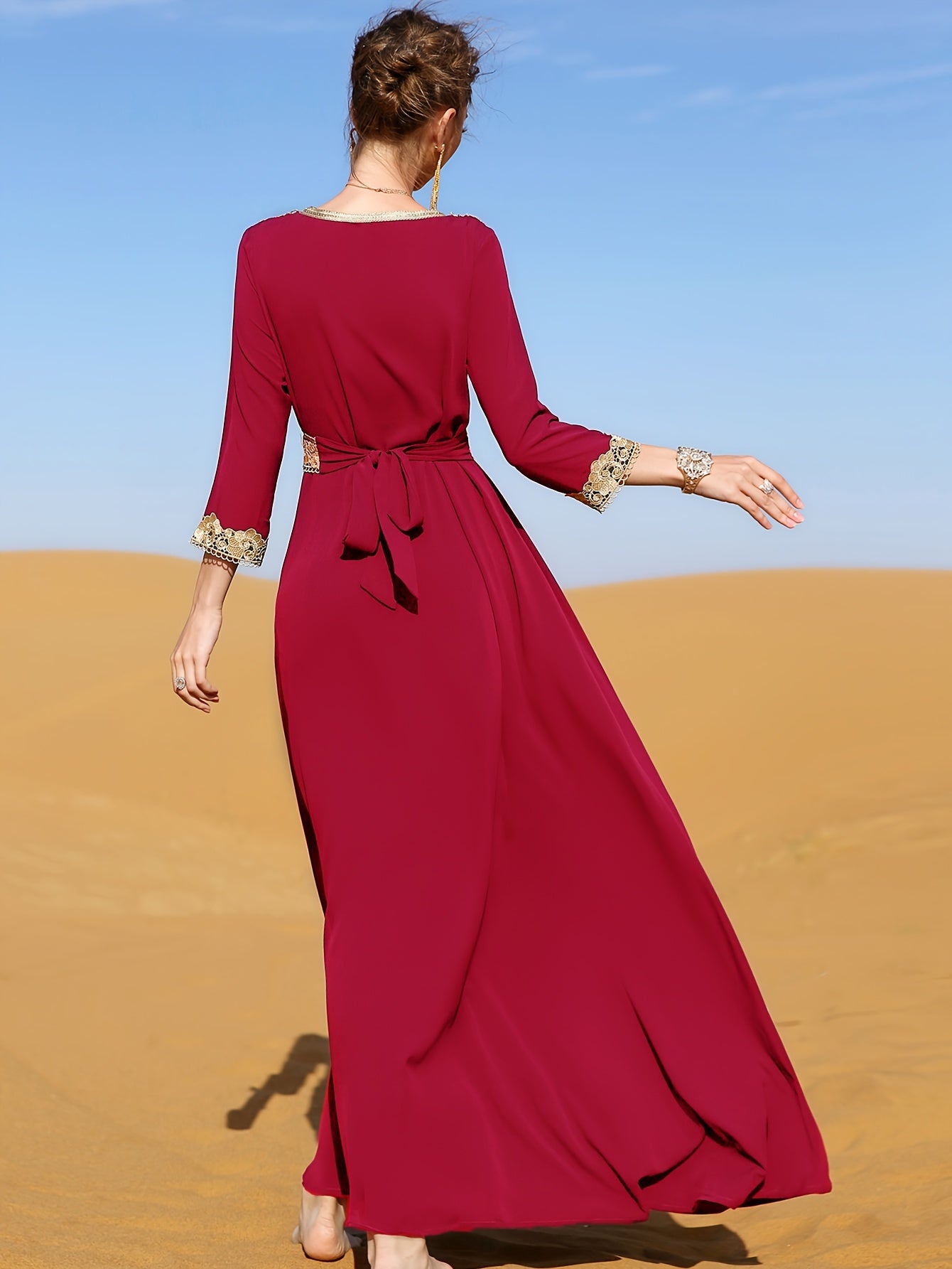 Robe caftan avec ceinture Brodée Doré