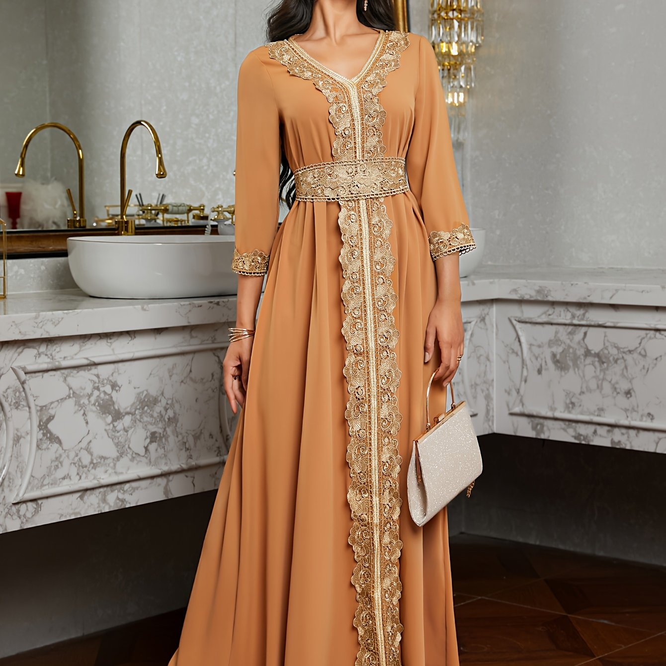 Robe caftan avec ceinture Brodée Doré